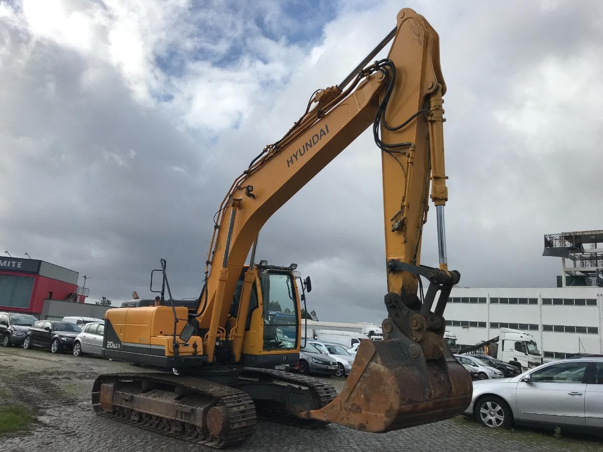 Giratória de Rastos Hyundai Robex 210 NLC-9 — imagem 2