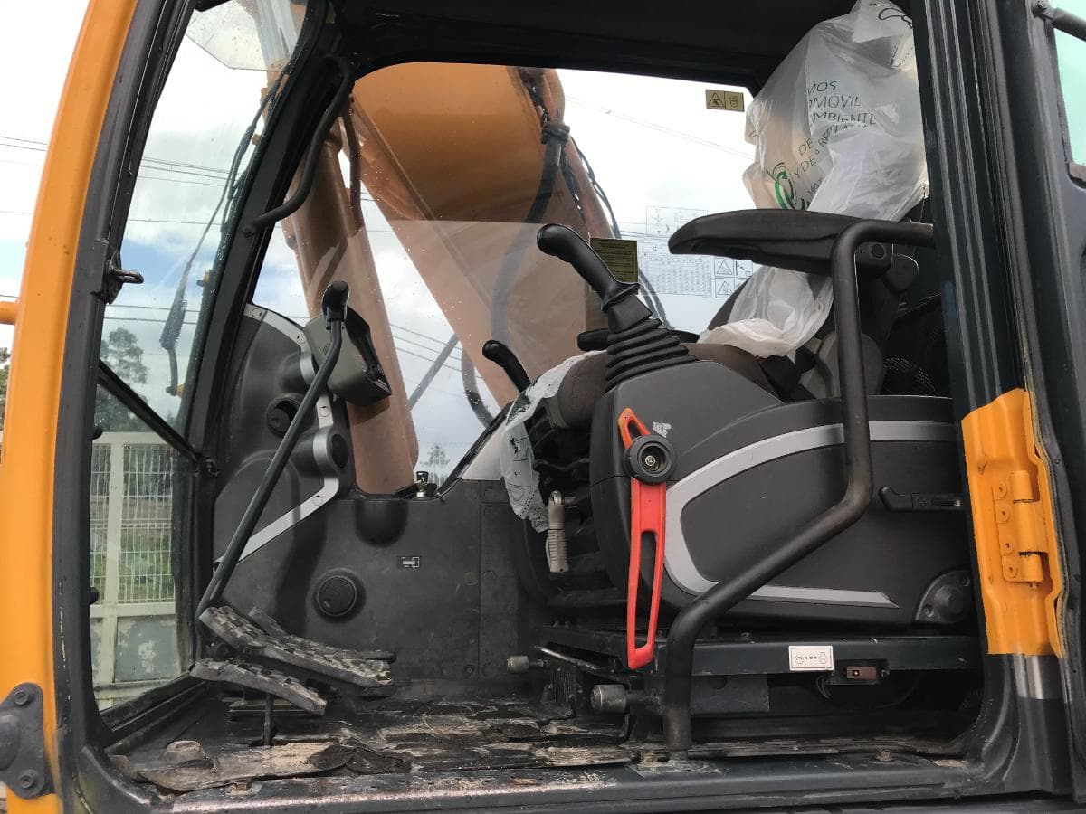 Giratória de Rastos Hyundai Robex 210 NLC-9 — imagem 10