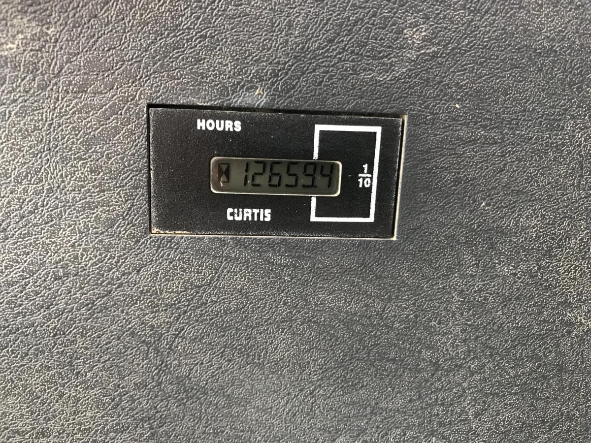 Giratória de Rastos Hyundai Robex 210 NLC-9 — imagem 15