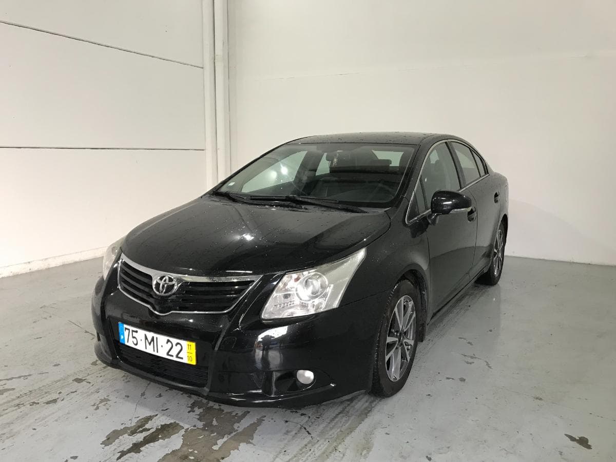 Toyota Avensis 2.0 D-4D · Ano 2011 — imagen 1