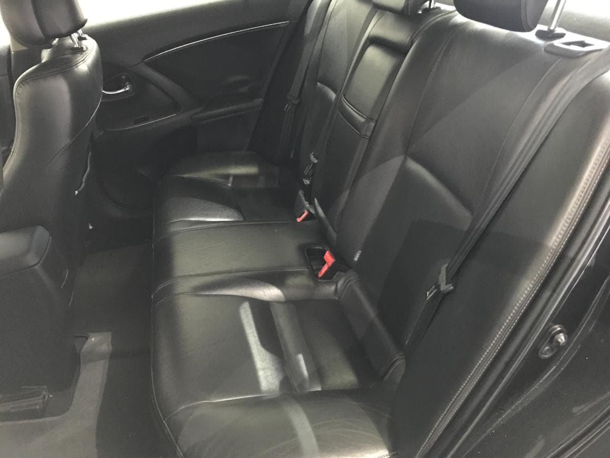 Toyota Avensis 2.0 D-4D · Ano 2011 — imagen 26