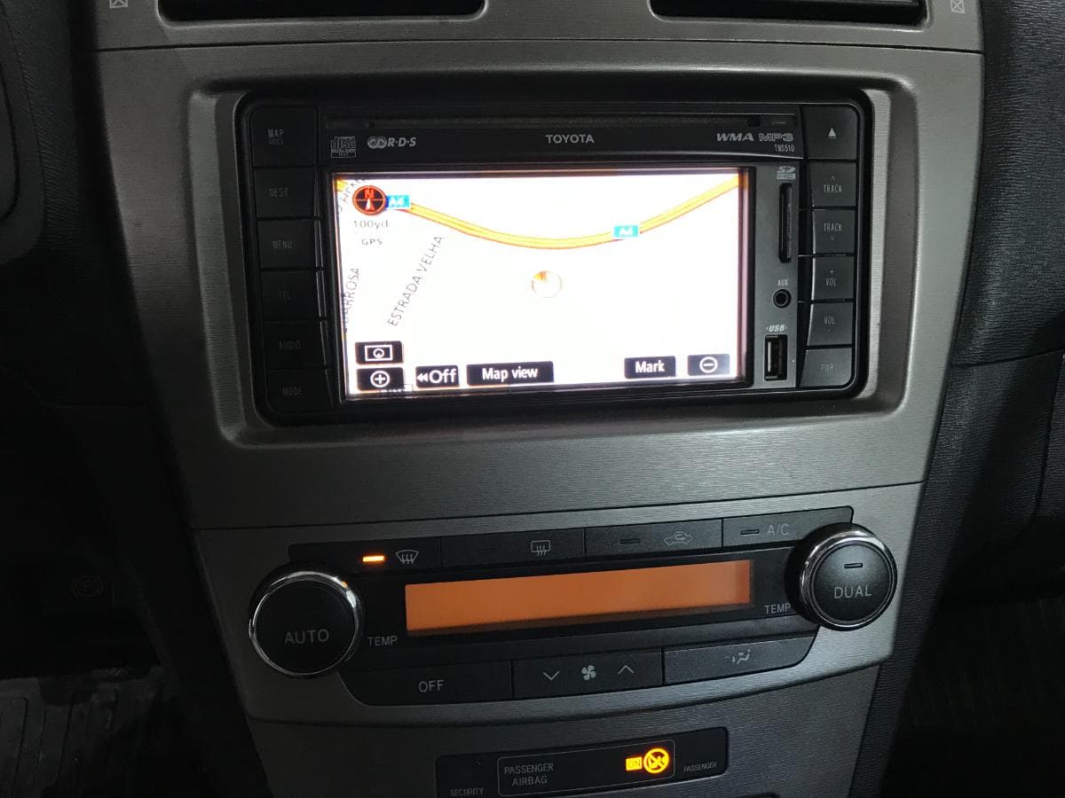 Toyota Avensis 2.0 D-4D · Ano 2011 — imagen 30