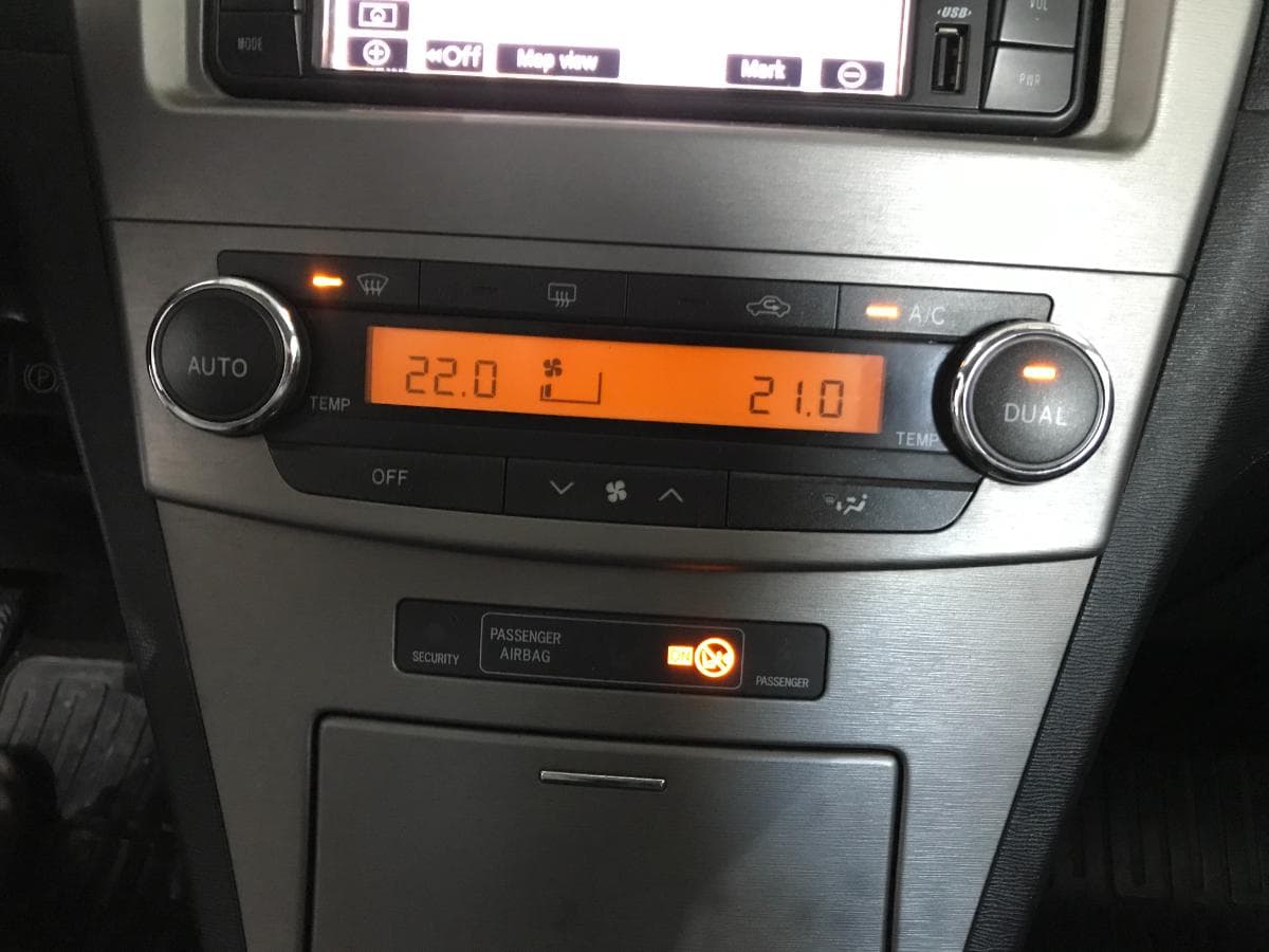 Toyota Avensis 2.0 D-4D · Ano 2011 — imagen 38