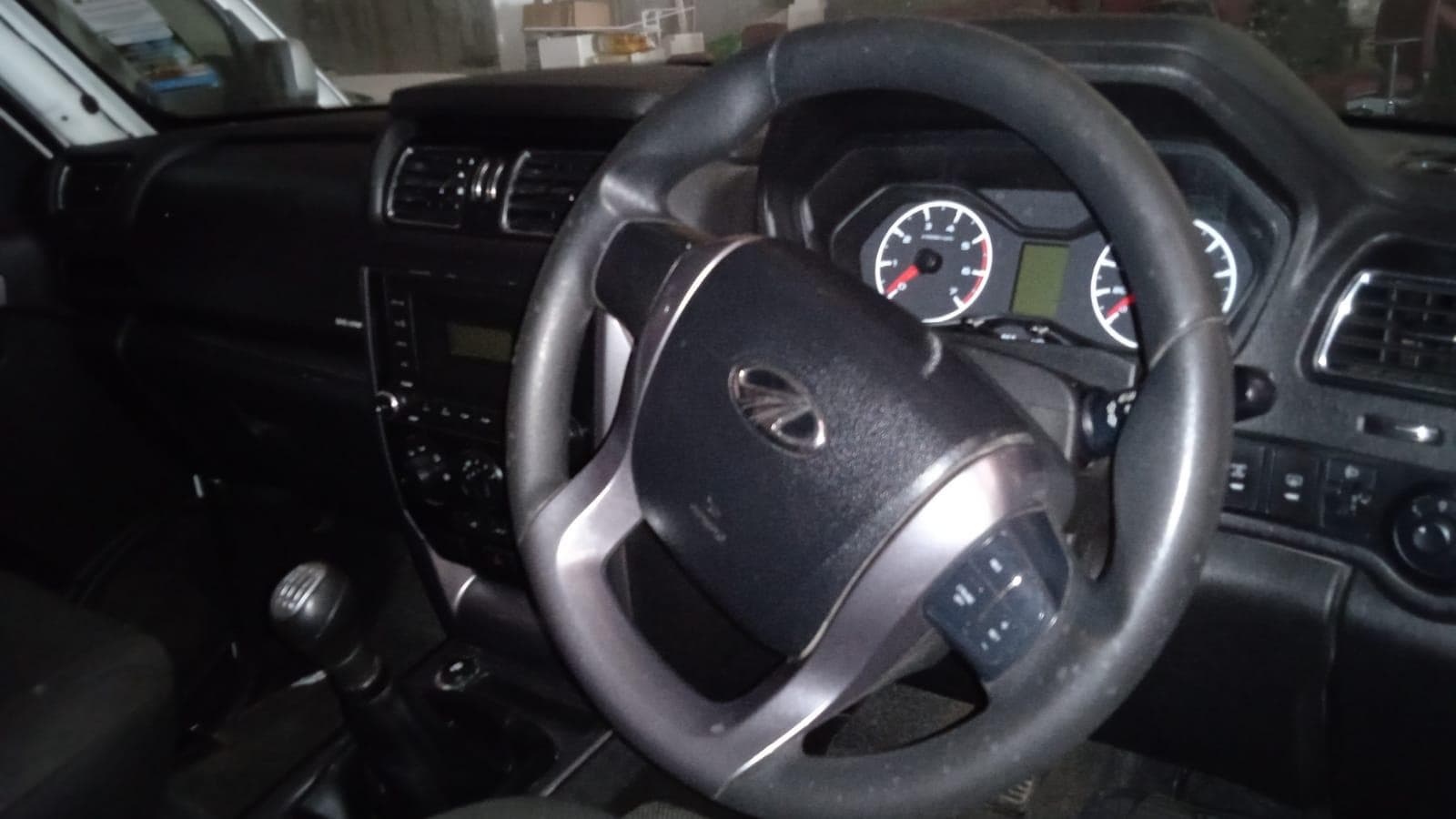 Mahindra Scorpio · — imagem 4