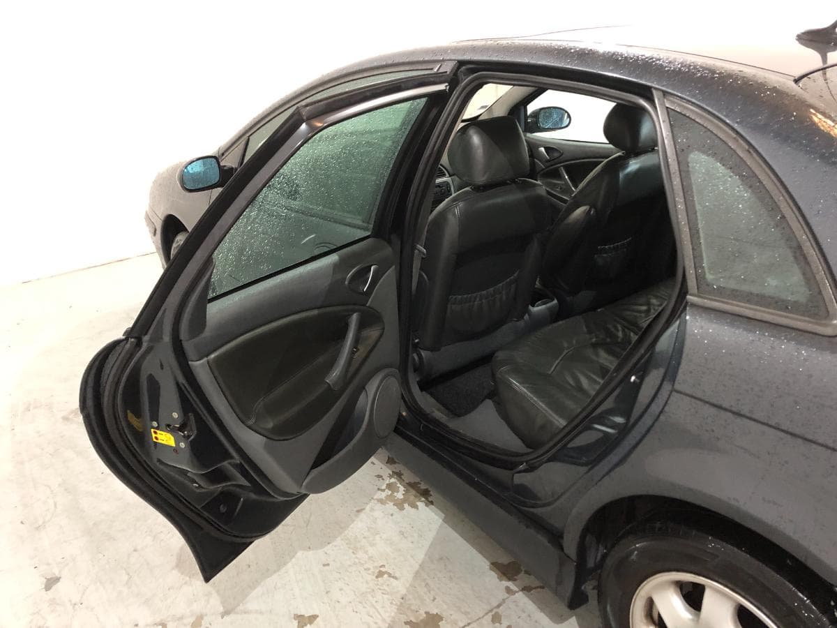 Citroën C5 · Ano 2001 — image 22