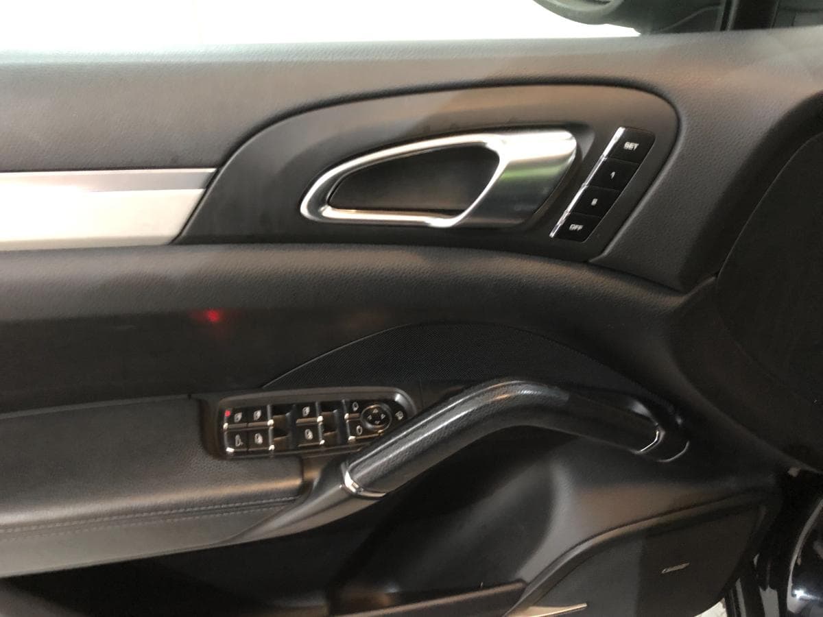 Porsche Cayenne 3.0 D · Ano 2012 — imagen 25