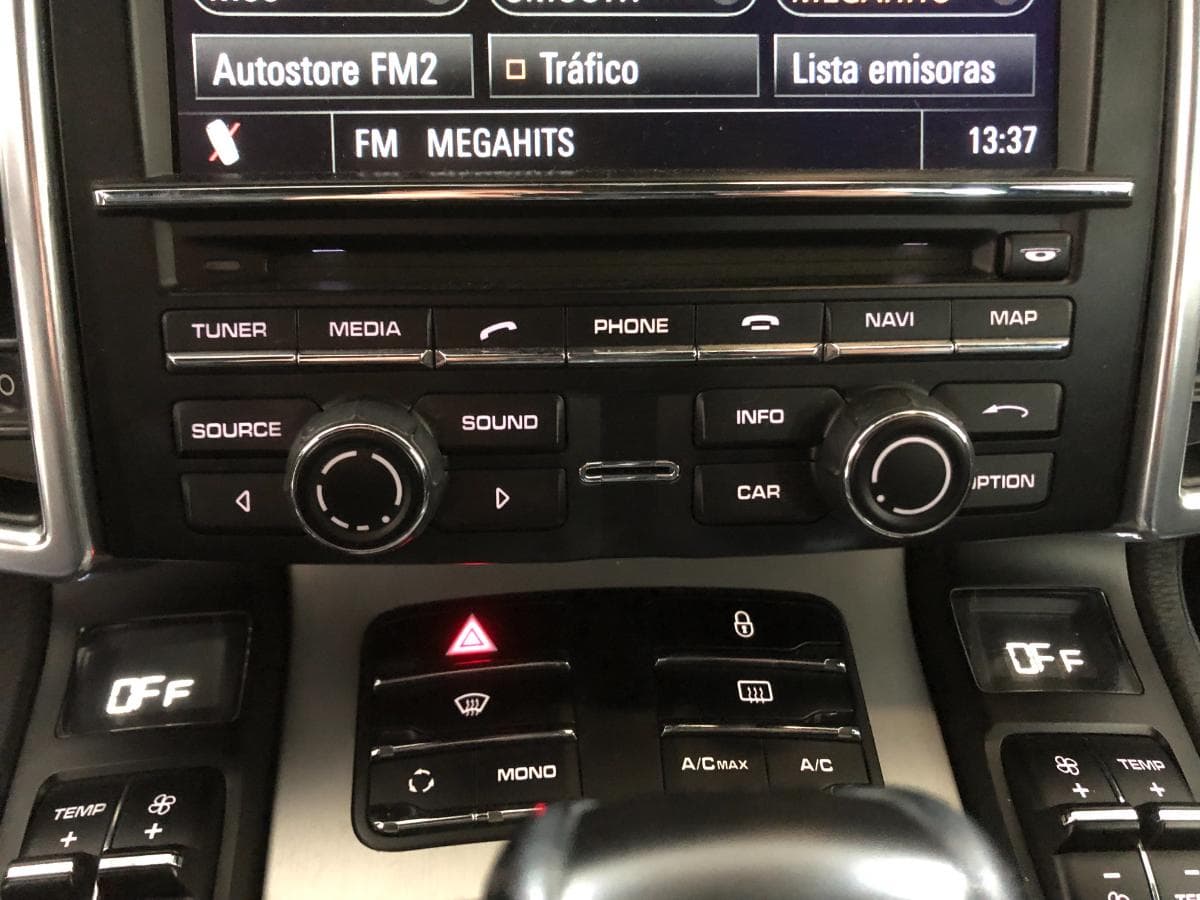 Porsche Cayenne 3.0 D · Ano 2012 — imagen 31