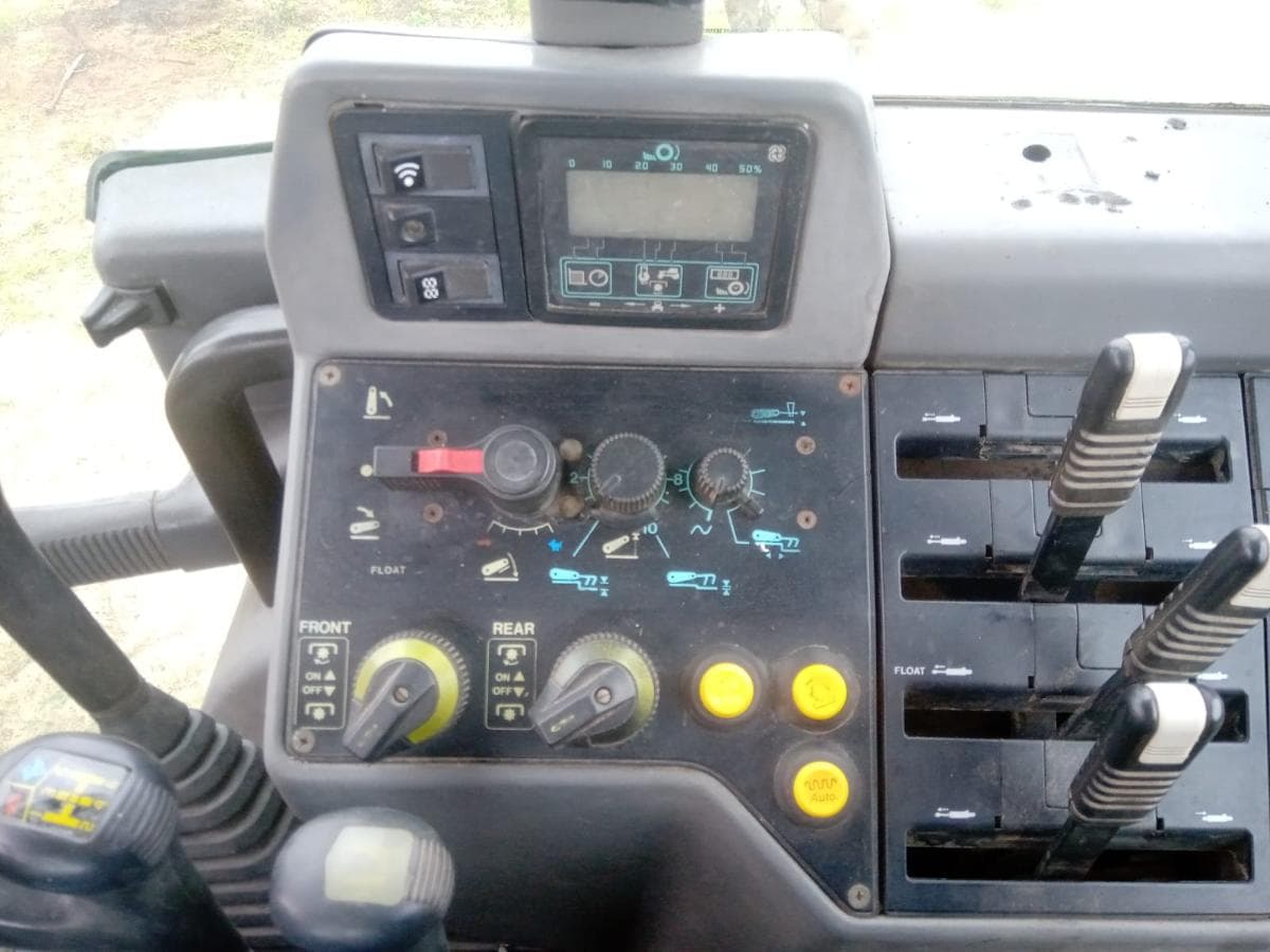 Trator Agrícola Hürlimann H-6115 — imagem 7