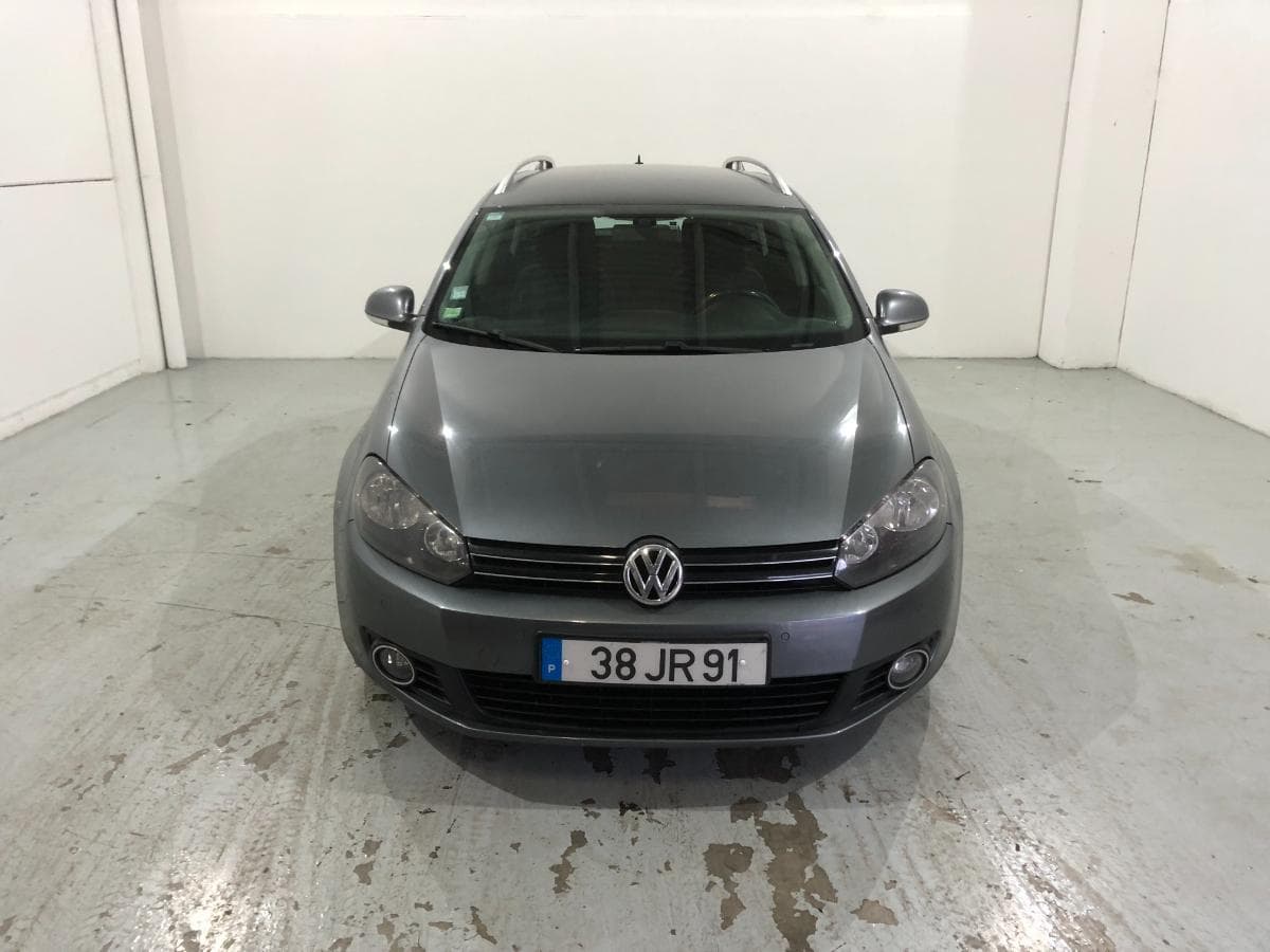 Volkswagen Golf 1.6 TDI · Ano 2010 — image 3