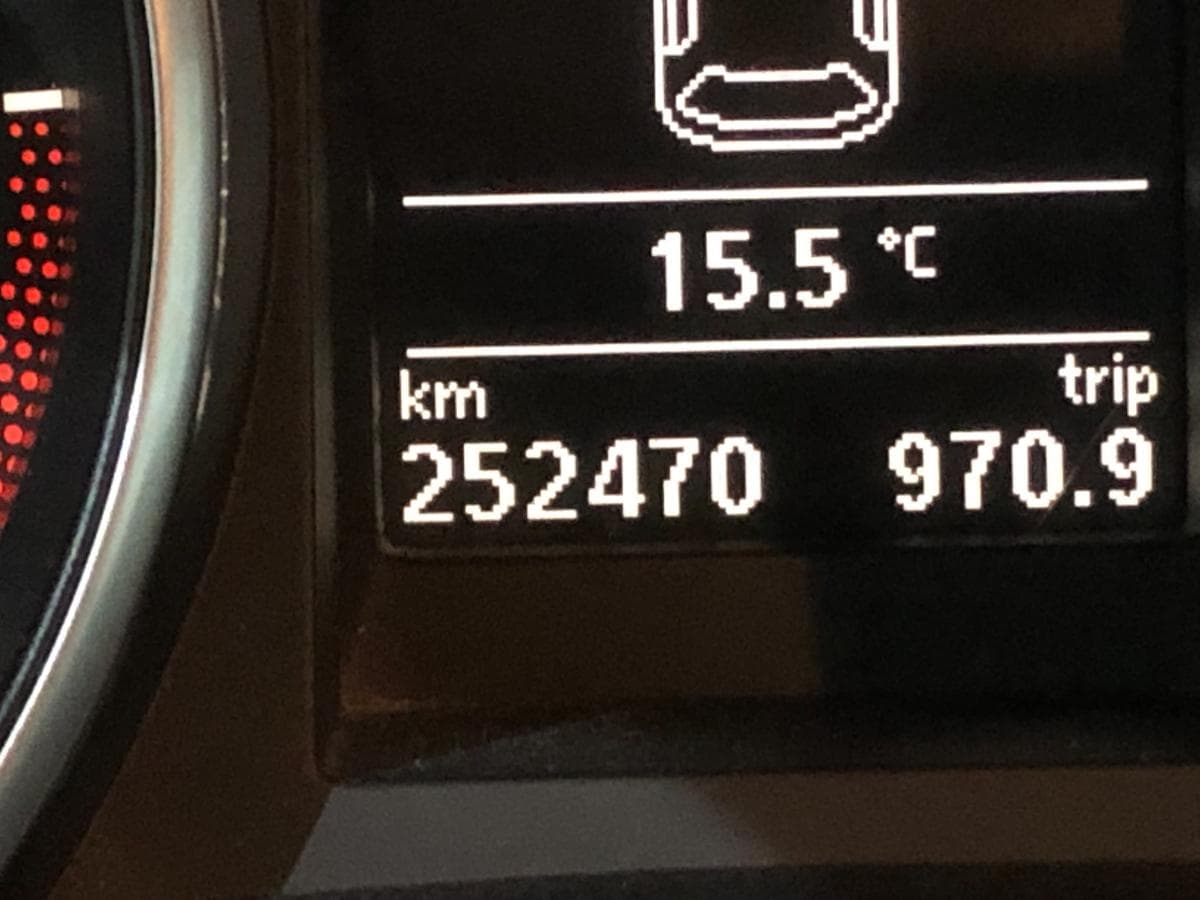 Volkswagen Golf 1.6 TDI · Ano 2010 — image 27