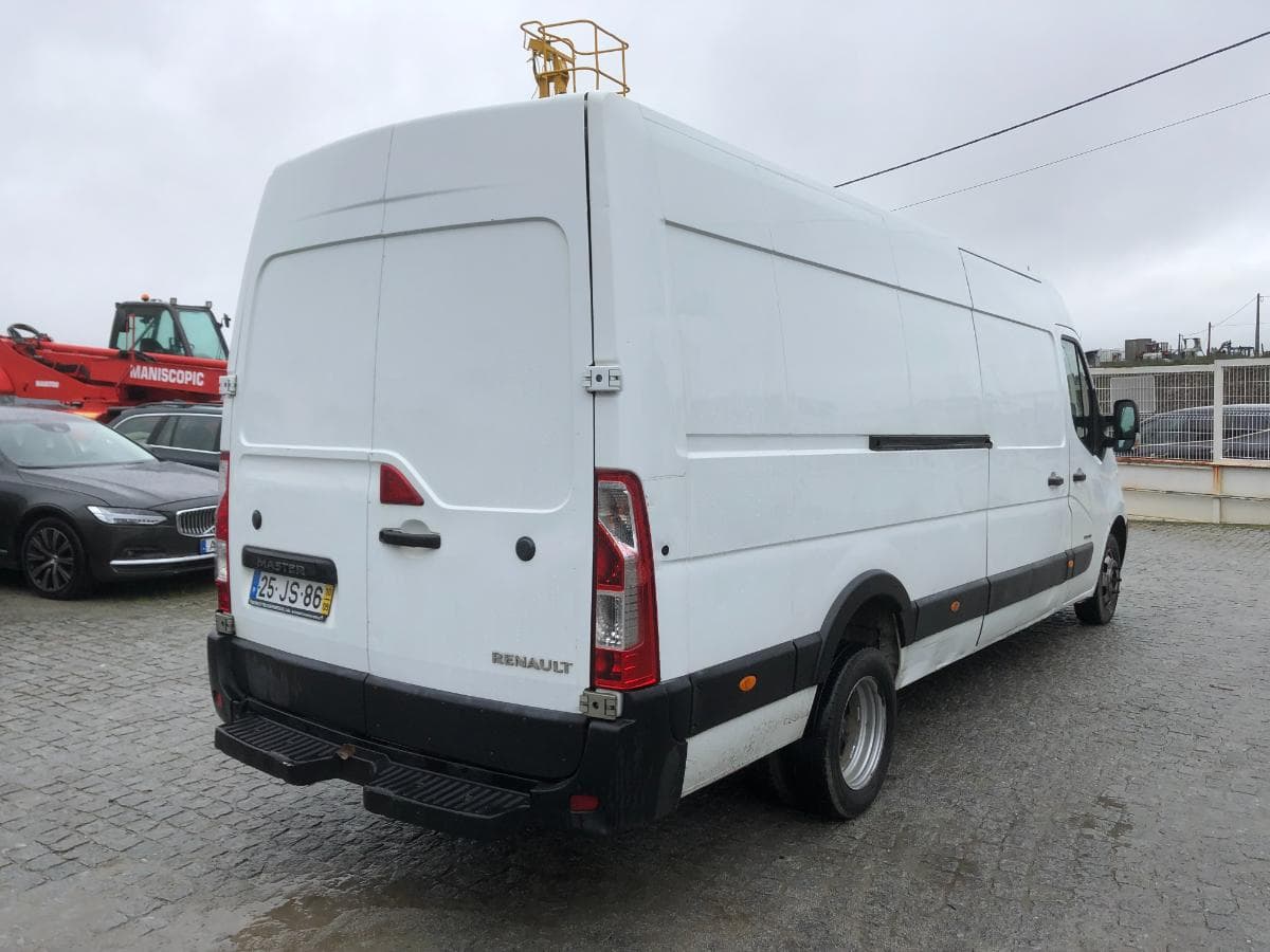 Renault Master · Ano 2010 — imagem 5