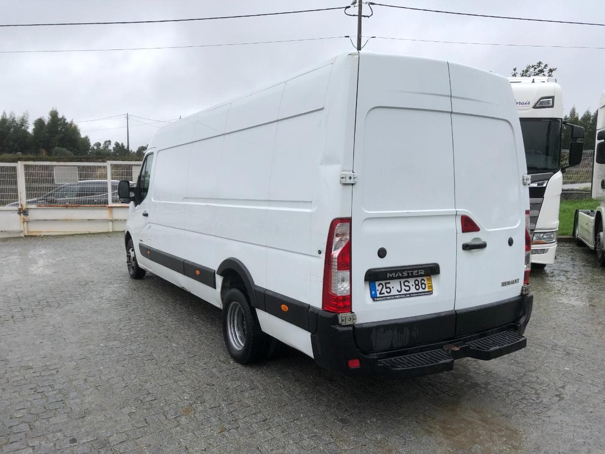 Renault Master · Ano 2010 — imagem 11