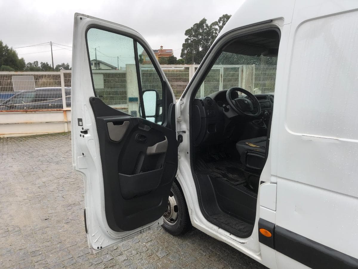 Renault Master · Ano 2010 — imagem 18
