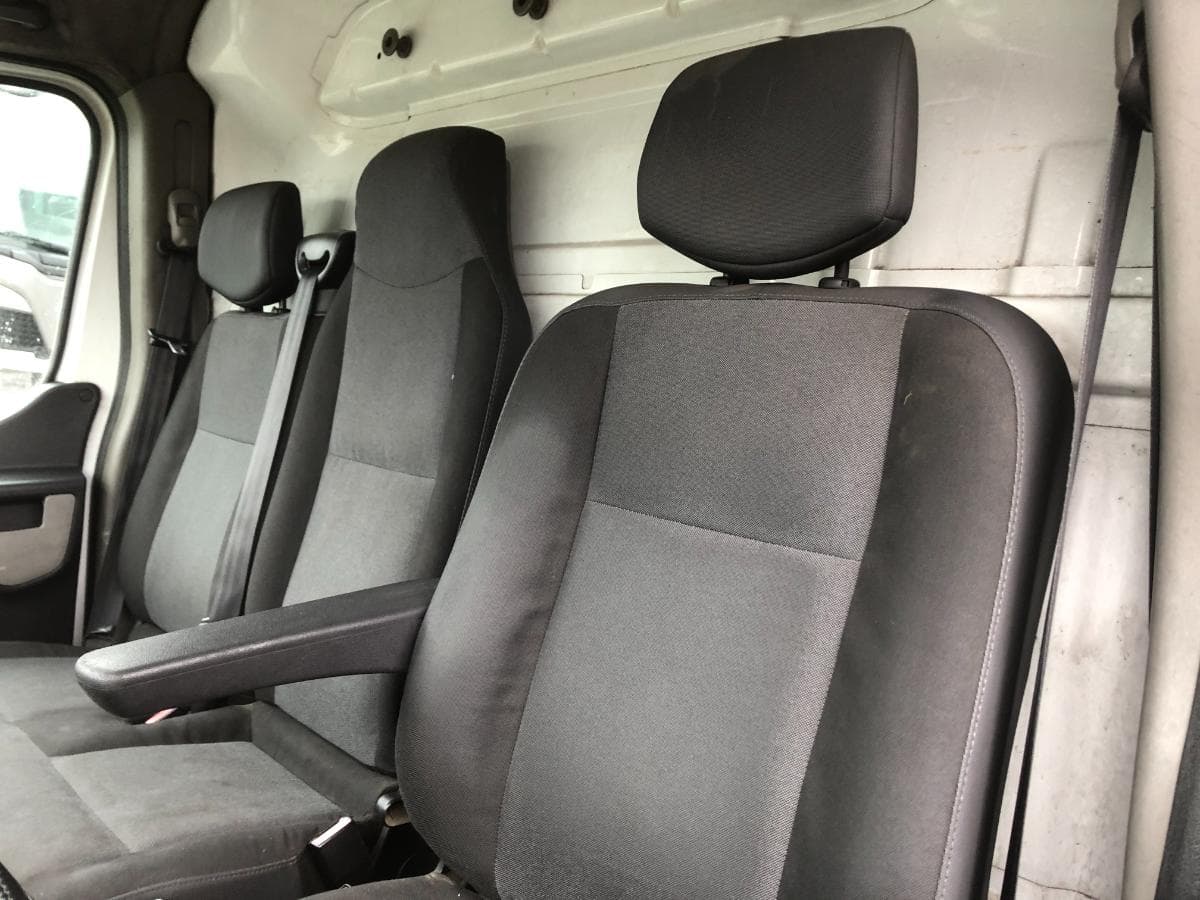 Renault Master · Ano 2010 — imagem 32