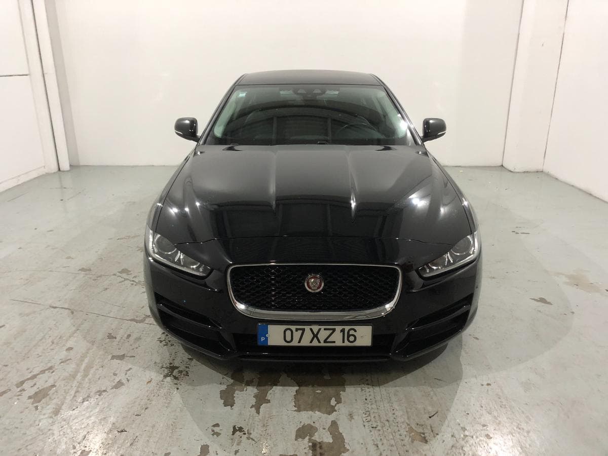 Jaguar XE 2.0 · Ano 2016 — imagen 3