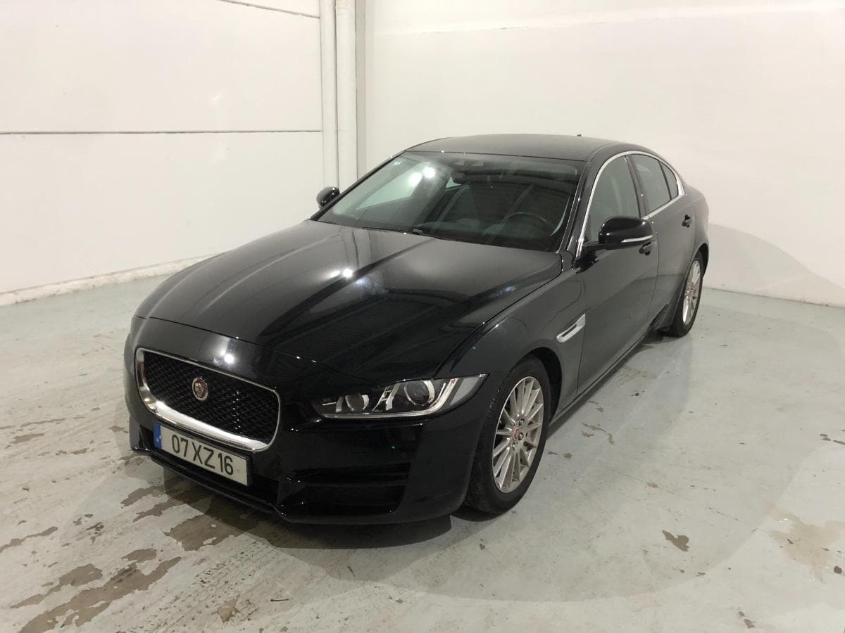 Jaguar XE 2.0 · Ano 2016 — imagen 2