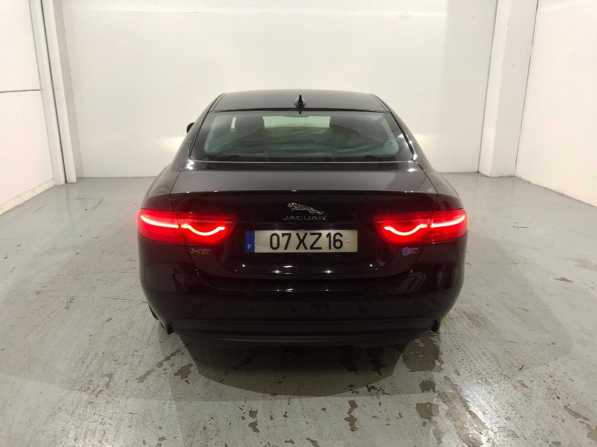 Jaguar XE 2.0 · Ano 2016 — imagen 6