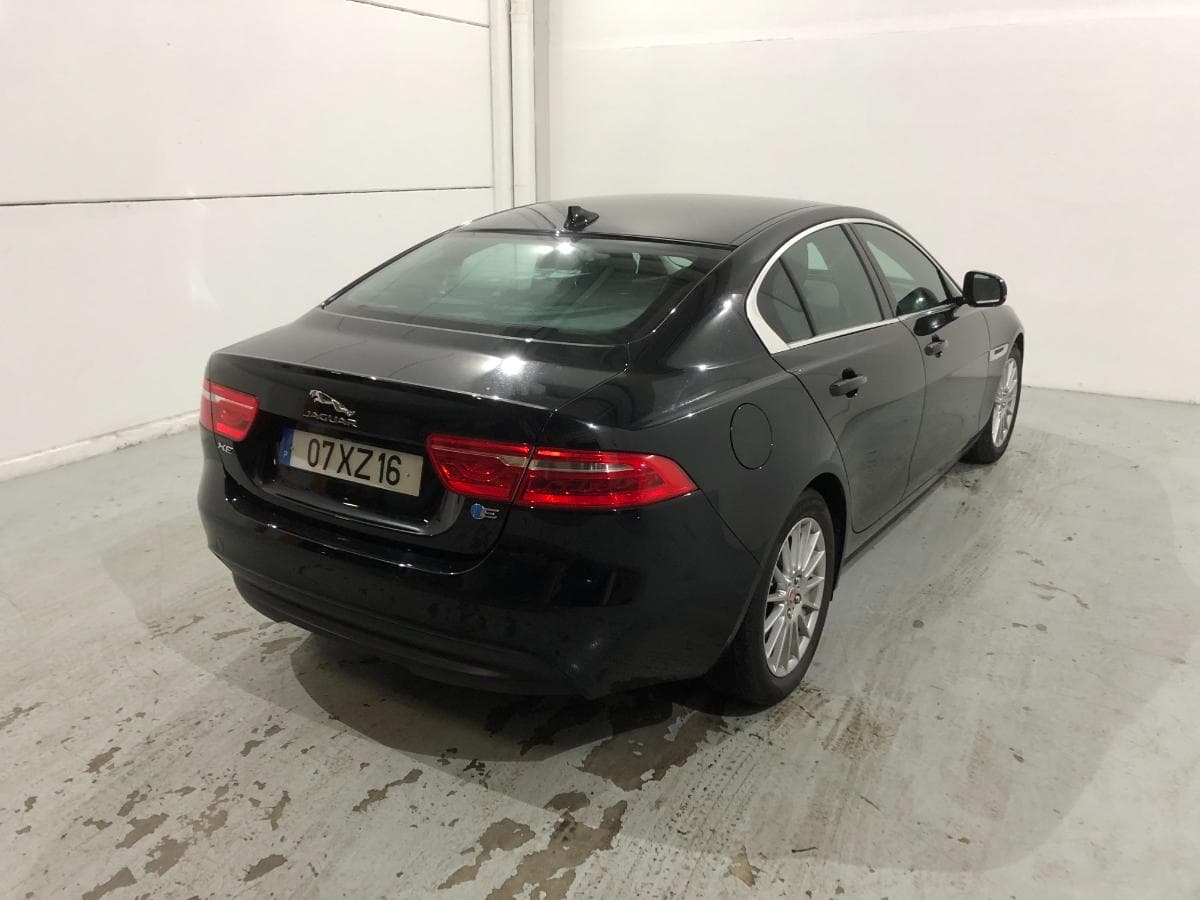 Jaguar XE 2.0 · Ano 2016 — imagen 13