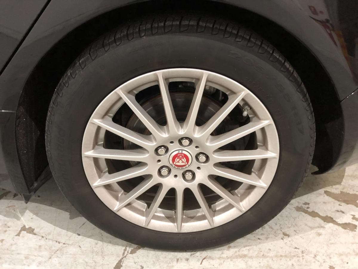 Jaguar XE 2.0 · Ano 2016 — imagen 14