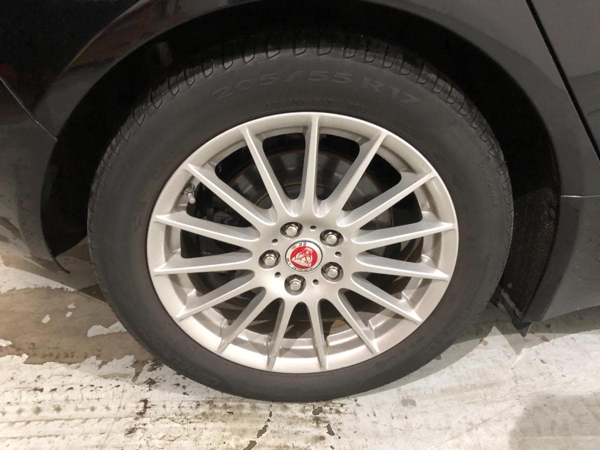 Jaguar XE 2.0 · Ano 2016 — imagen 16