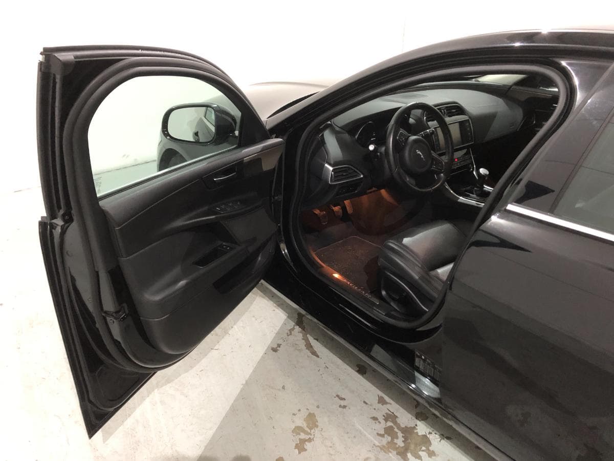 Jaguar XE 2.0 · Ano 2016 — imagen 18
