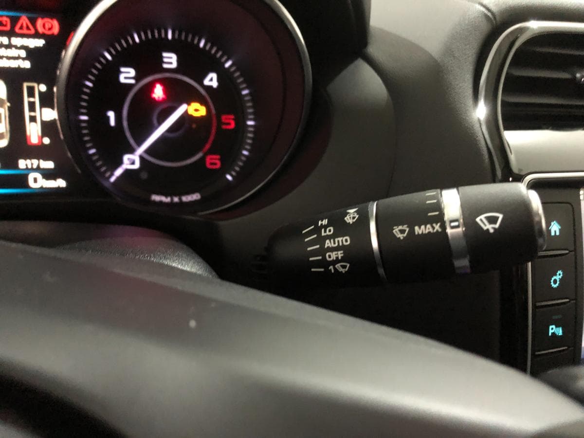 Jaguar XE 2.0 · Ano 2016 — imagen 32
