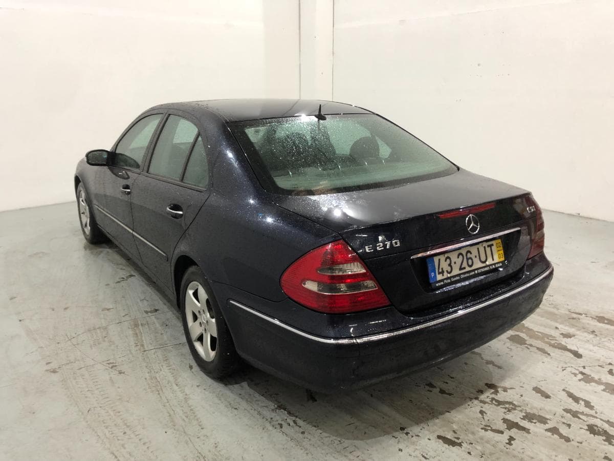 Mercedes-Benz E 270 · Ano 2002 — imagen 6