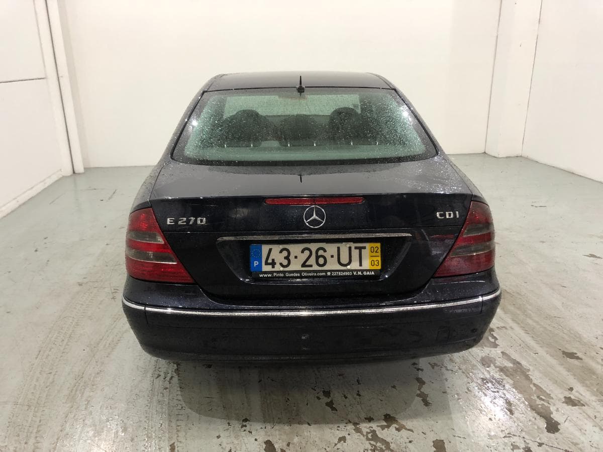 Mercedes-Benz E 270 · Ano 2002 — imagen 7