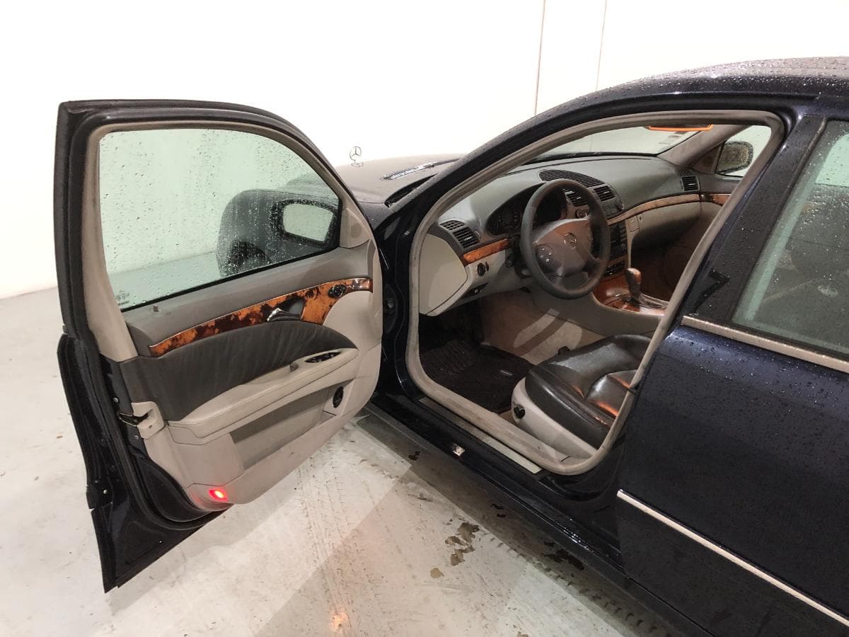 Mercedes-Benz E 270 · Ano 2002 — imagen 17