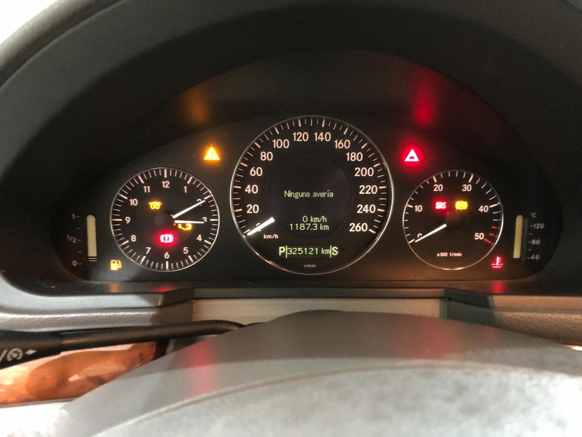 Mercedes-Benz E 270 · Ano 2002 — imagen 22