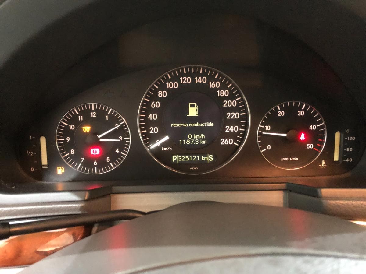 Mercedes-Benz E 270 · Ano 2002 — imagen 25
