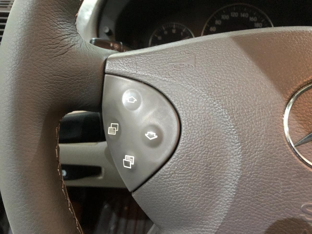 Mercedes-Benz E 270 · Ano 2002 — imagen 37