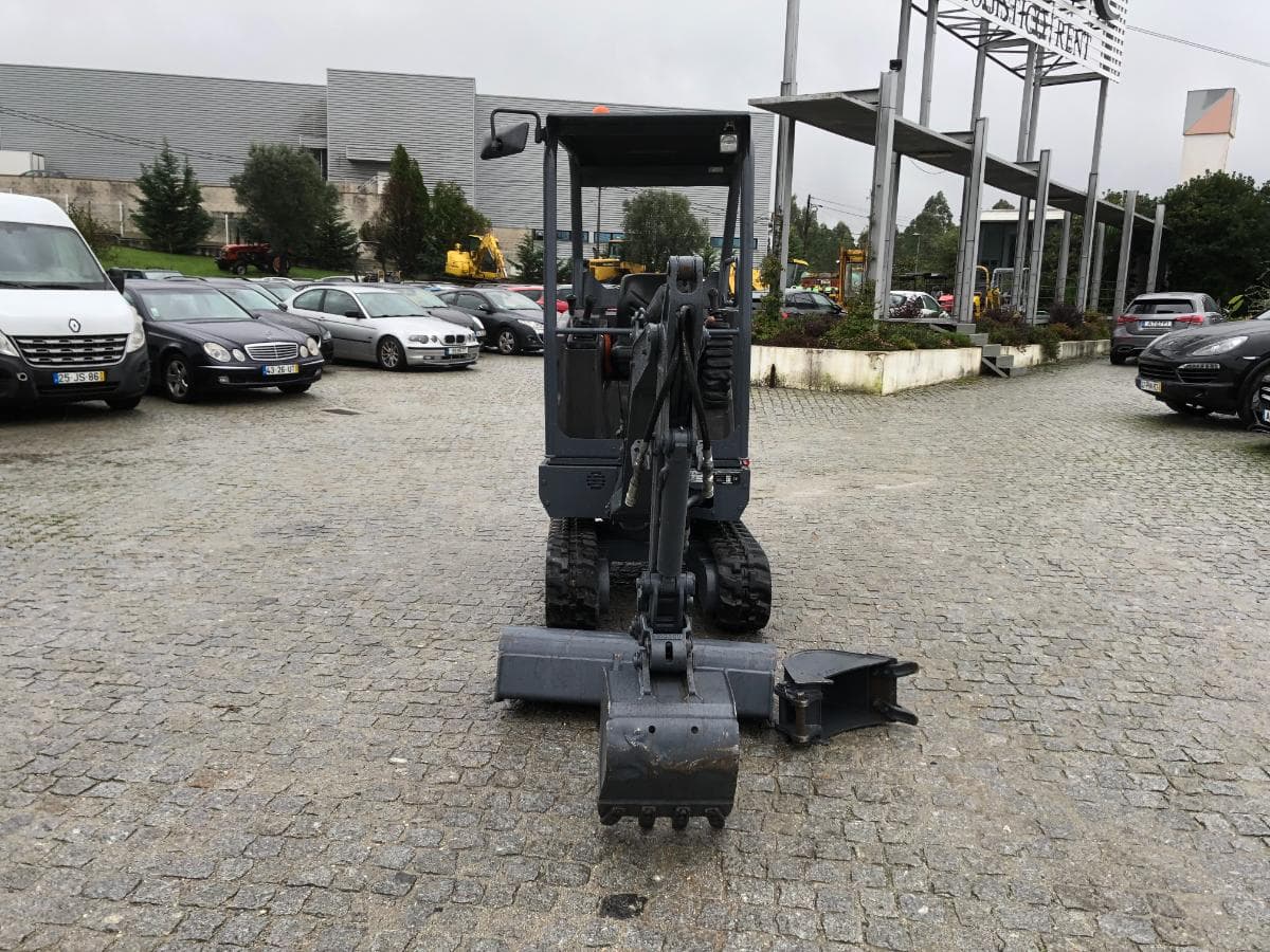 Mini Giratória Rastos Volvo EC15D — image 2