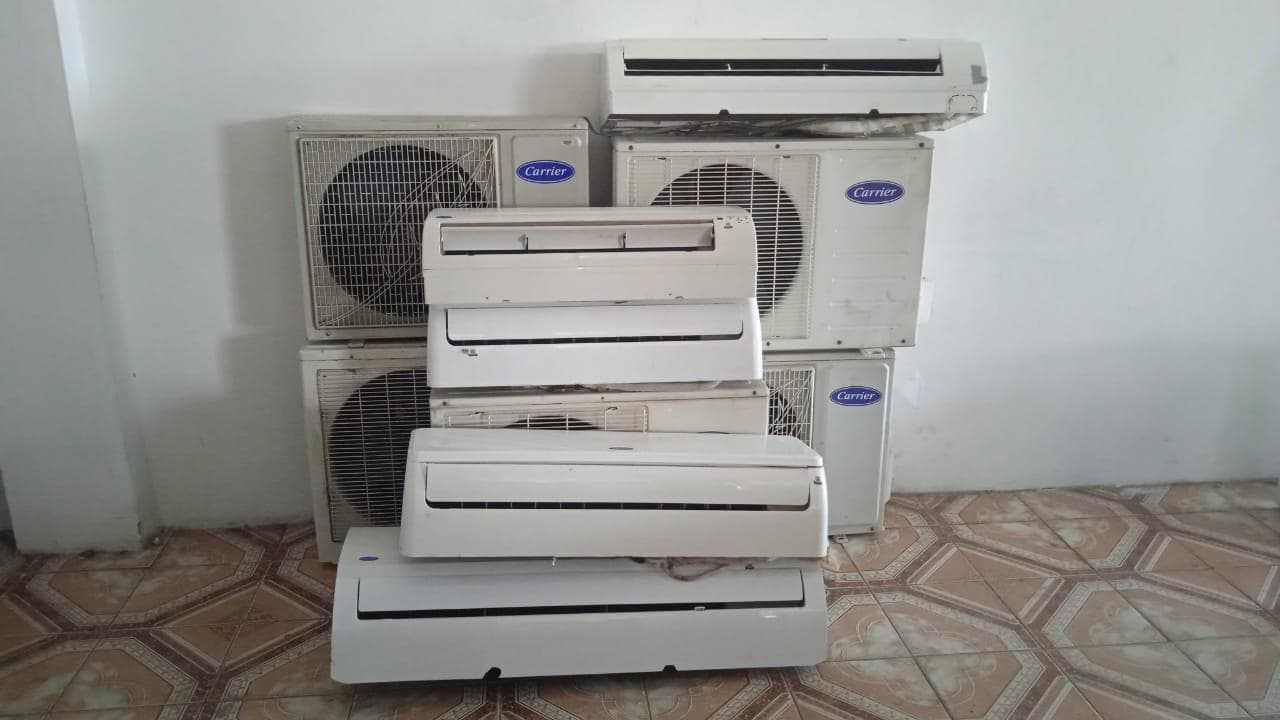 Ar Condicionado ·