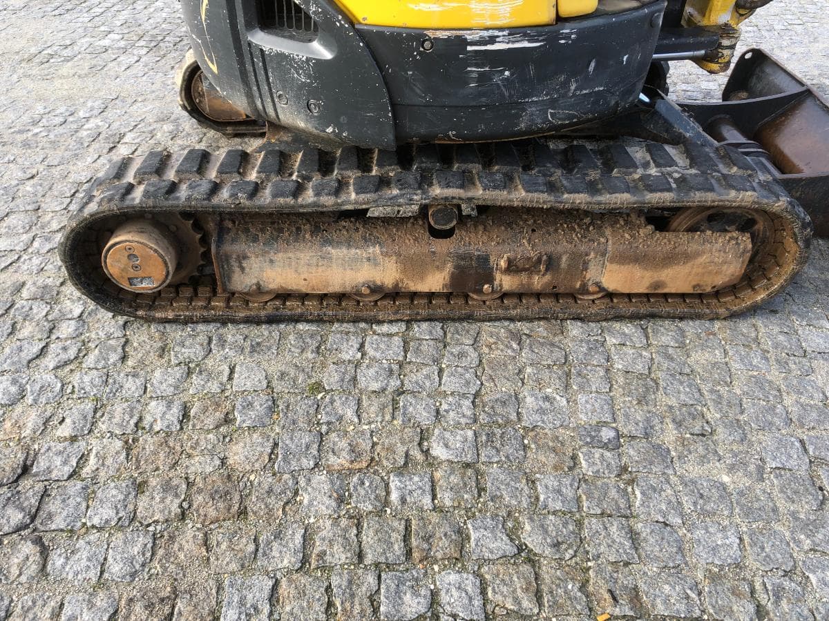 Mini giratória Yanmar Vio35 — imagem 9