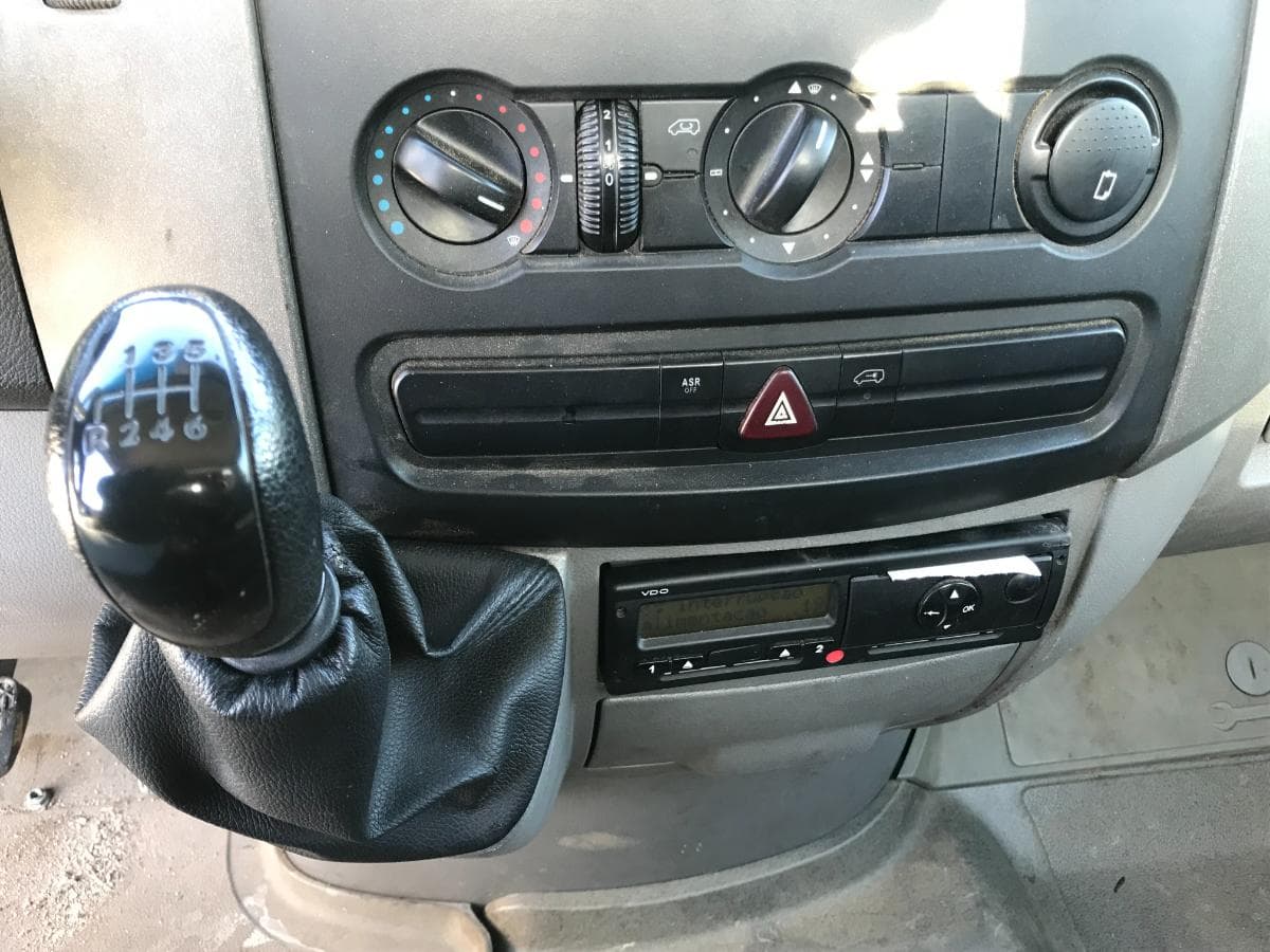 Mercedes-Benz Sprinter 518CDI · Ano 2008 — imagen 23
