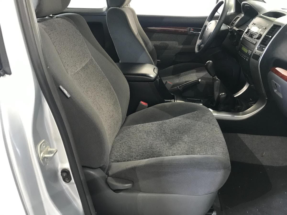 Toyota Land Cruiser 3.0 D4D · Ano 2003 — imagen 18