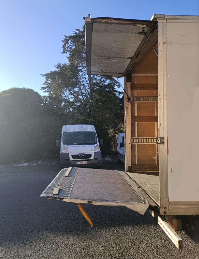 Toyota Dyna 35.33 D4D · Ano 2009 · Plataforma Elevatória — imagen 11