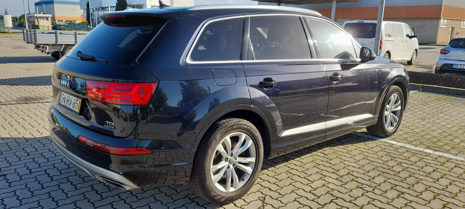 Audi Q7 3.0 TDI - 7 Lugares — image 6
