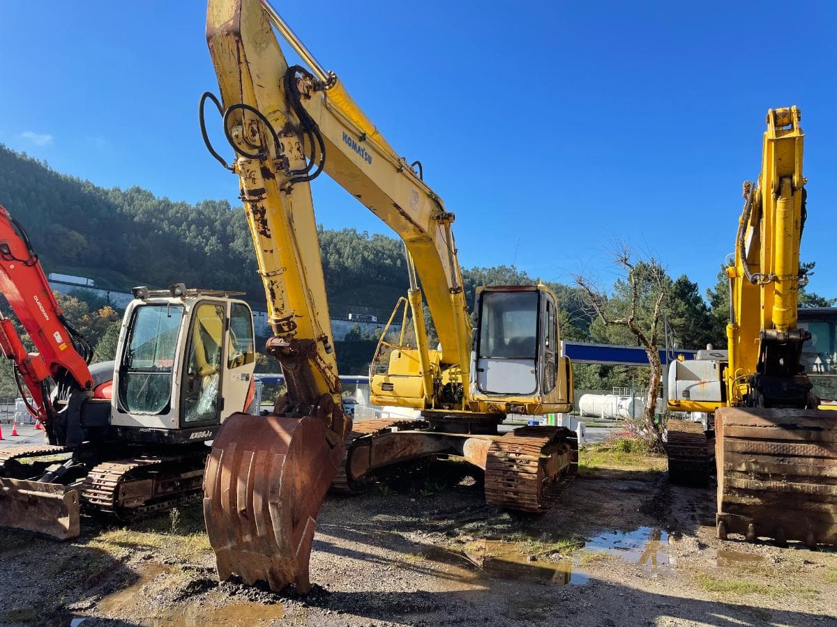 Escavadora Rastos Komatsu PC 210 LC-6K — imagen 1