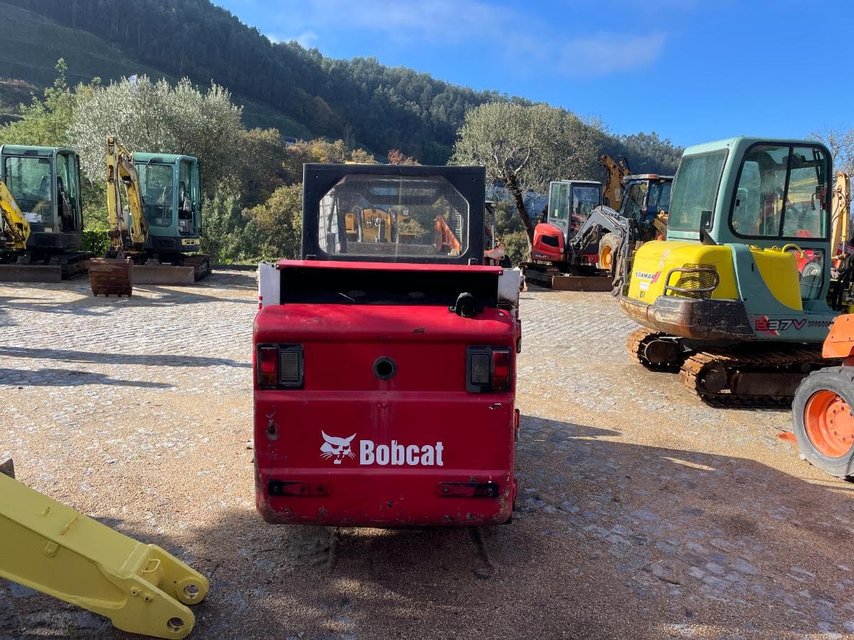Mini Pá Carregadora Bobcat 553 — imagem 4
