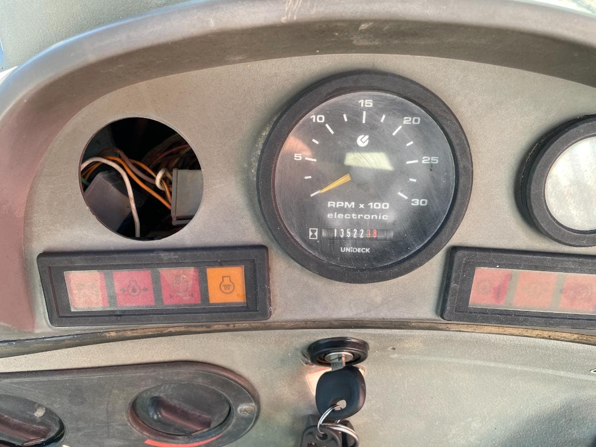 Retroescavadora New Holland FB100 — imagem 8