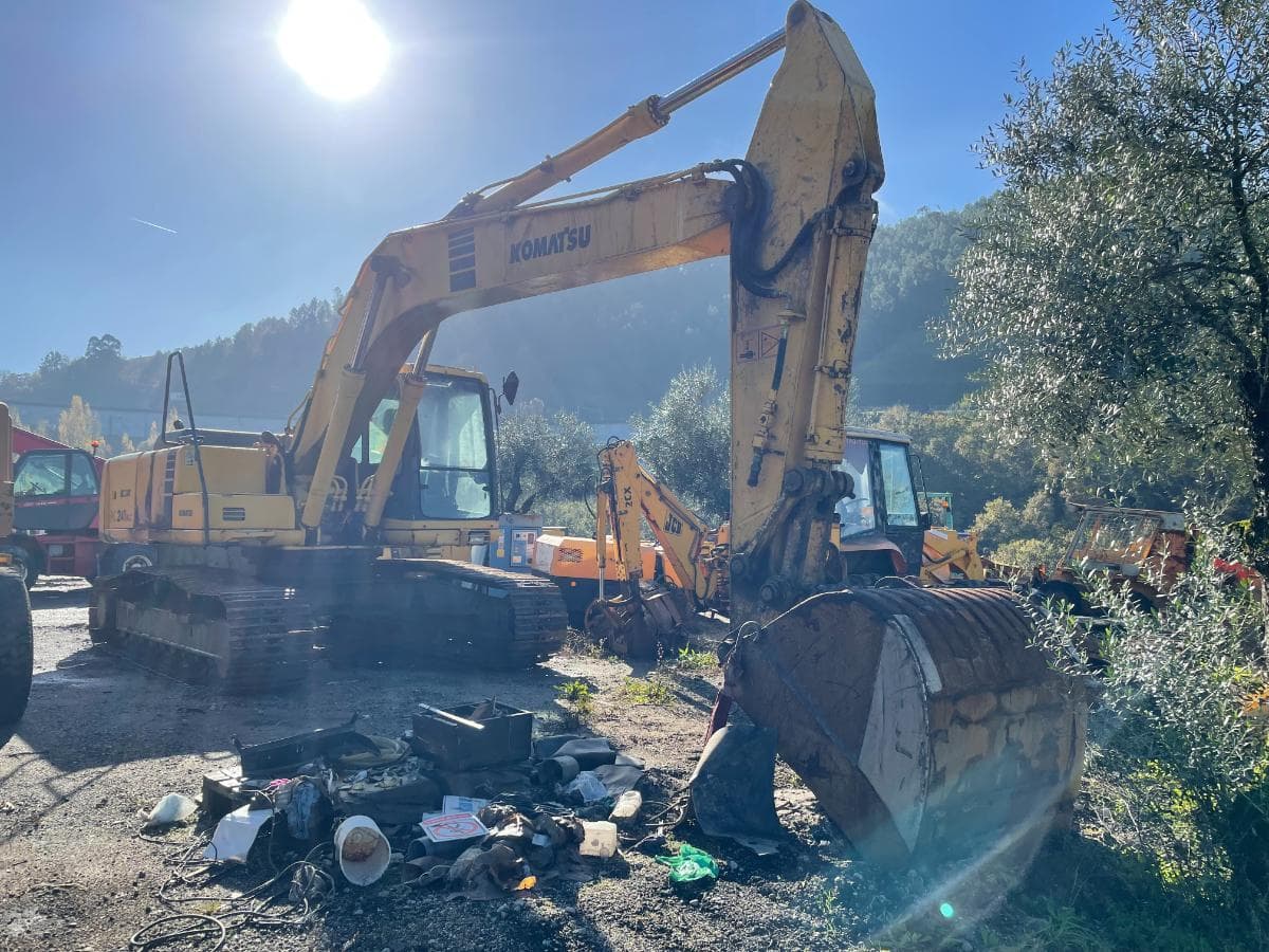 Escavadora Rastos Komatsu PC 240 LC-6K — imagen 4