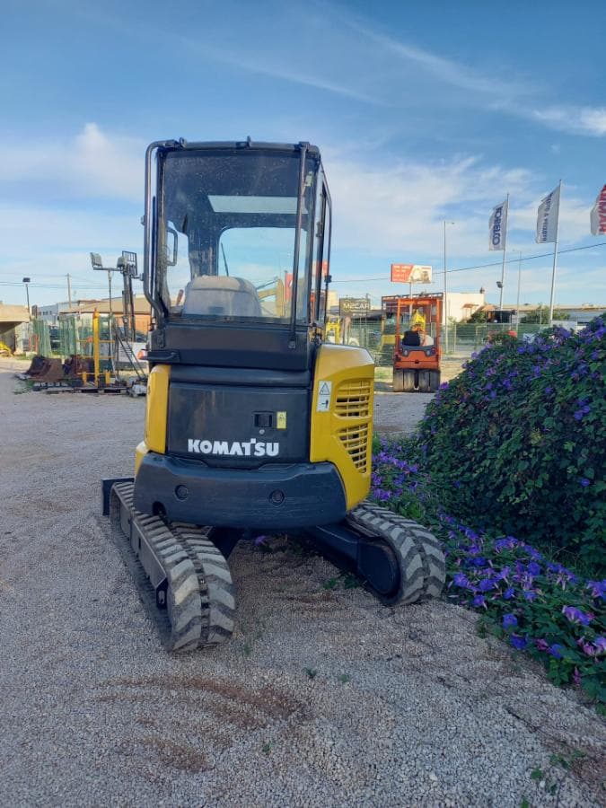 Mini Giratória Komatsu PC 30 — imagem 2