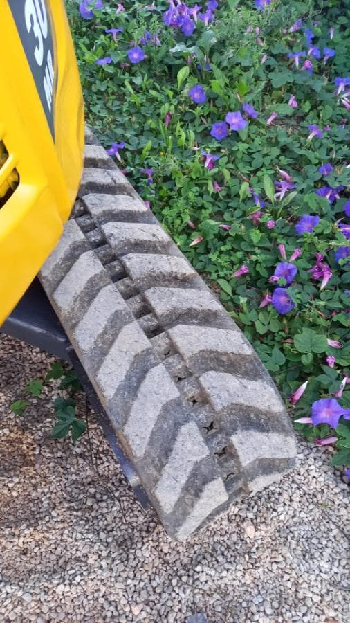 Mini Giratória Komatsu PC 30 — imagem 4