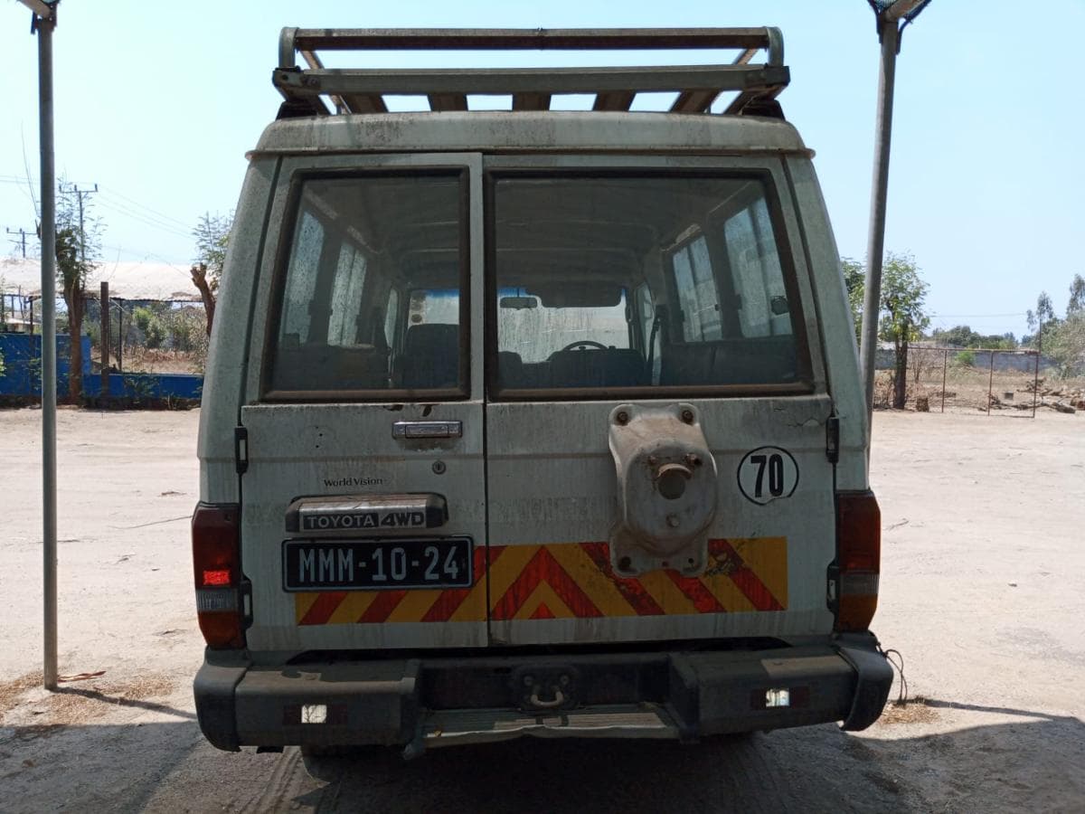Toyota Land Cruiser · — imagem 10