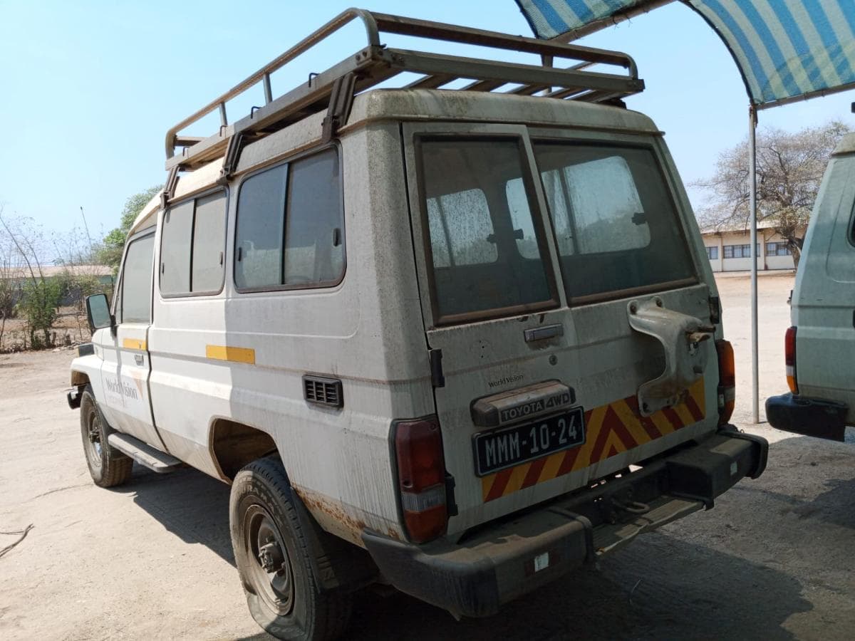 Toyota Land Cruiser · — imagem 11