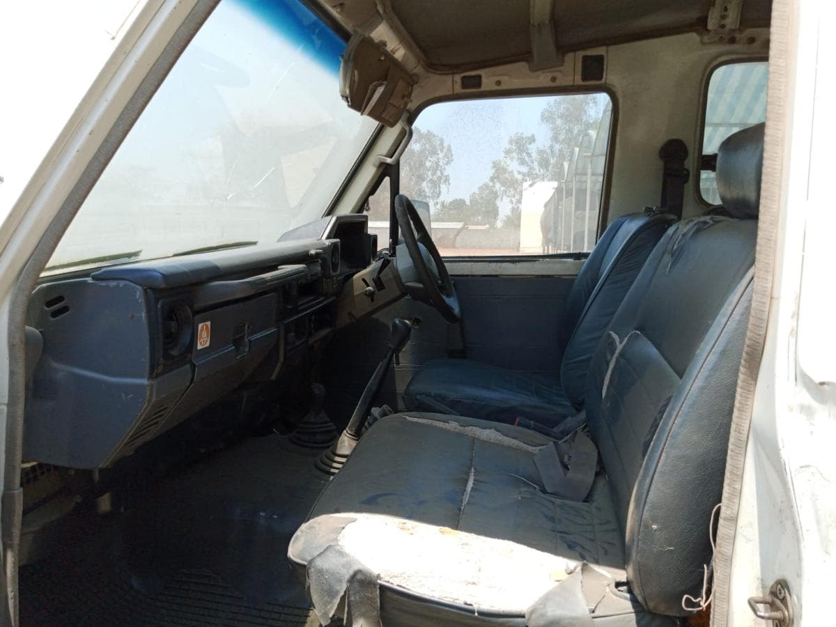 Toyota Land Cruiser · — imagem 14