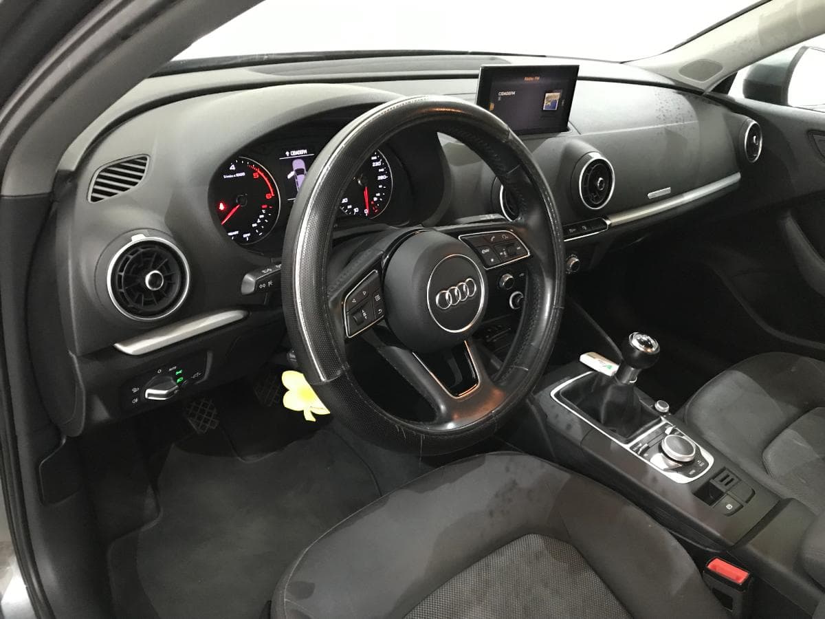 Audi A3 1.6TDI · Ano 2017 — image 31
