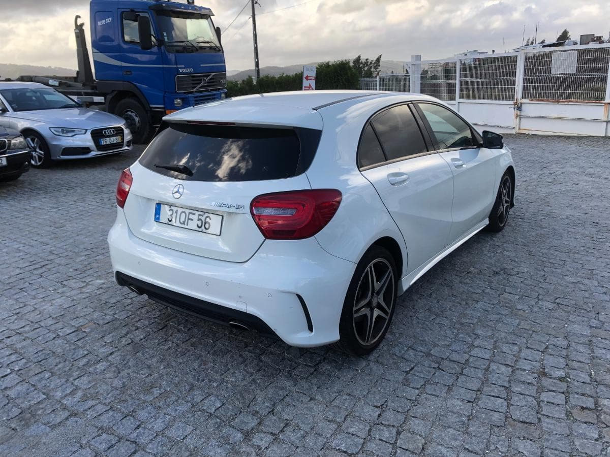 Mercedes-Benz A 180CDI · Ano 2015 — imagen 6